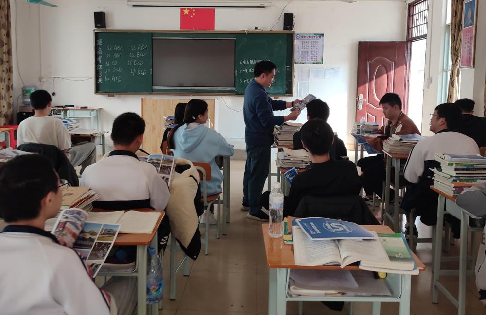 车辆工程学院到靖西市开展招生宣传工作