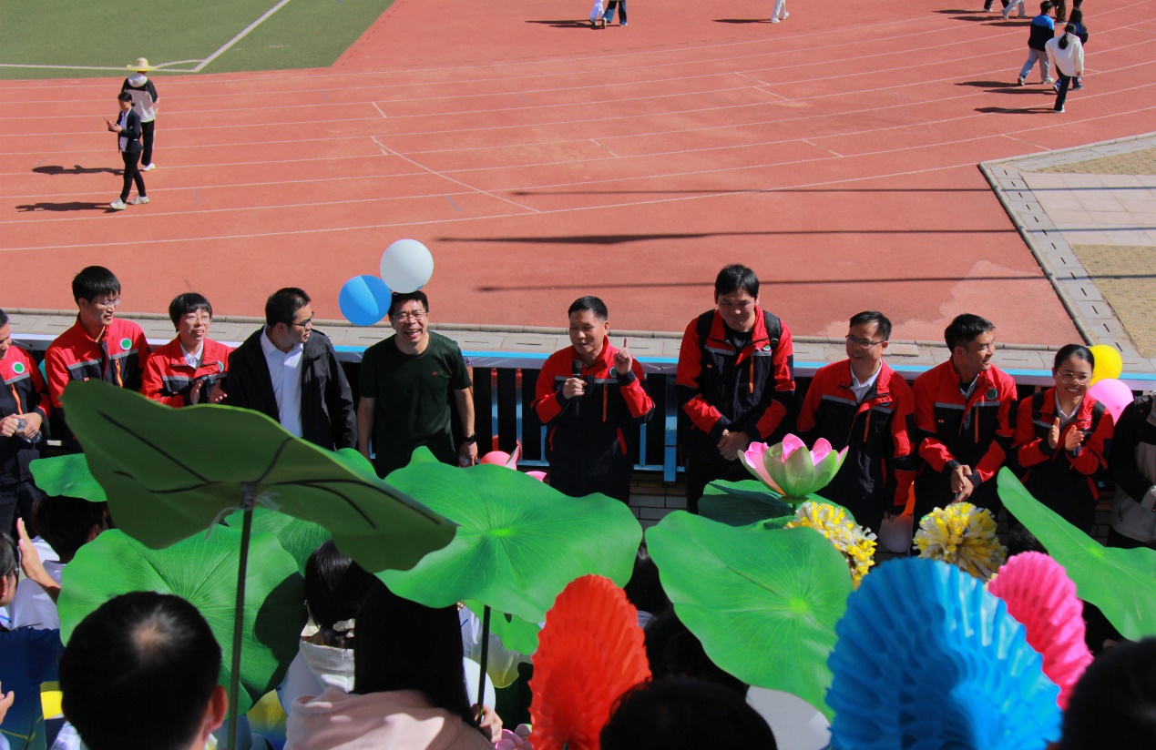 90eeec1812fe4579a21a6109fd2f8087.jpg