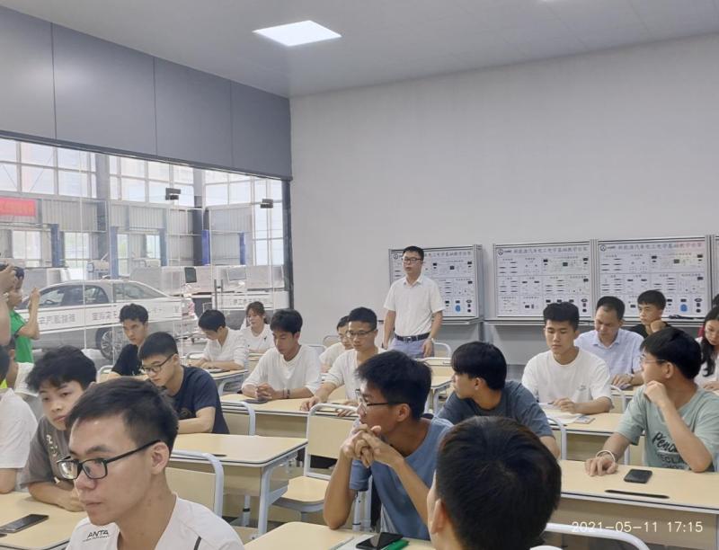 2021年春季期车辆工程学院师生座谈会教师发言.jpg