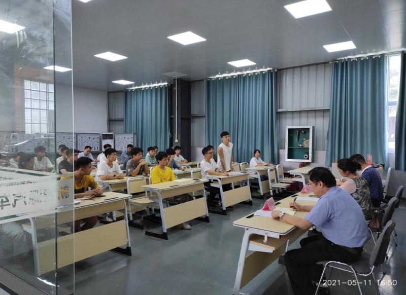2021年春季期车辆工程学院师生座谈会学生发言.jpg