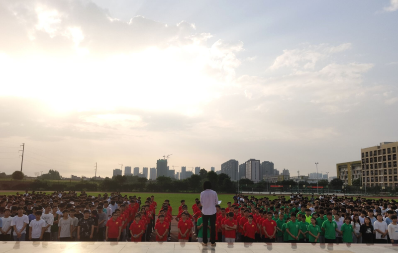 车辆工程学院召开“坚定理想信念，展现诚信之美”主题晨会活动