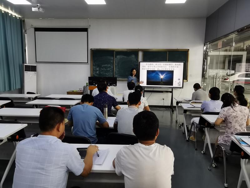 车辆工程学院举行辅导员班主任心理健康教育专题培训