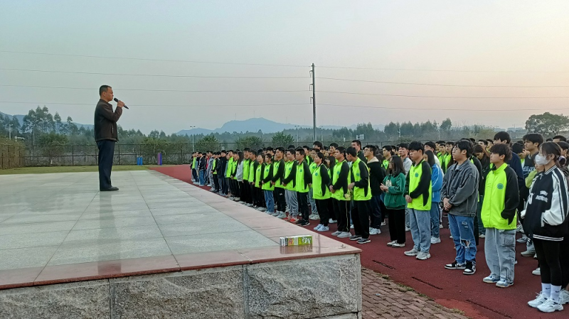新学期，新起点 ——车辆工程学院开展安全教育主题晨会