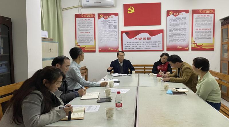 韩书记与建筑工程学院领导班子交流和指导2(900×500）.jpg