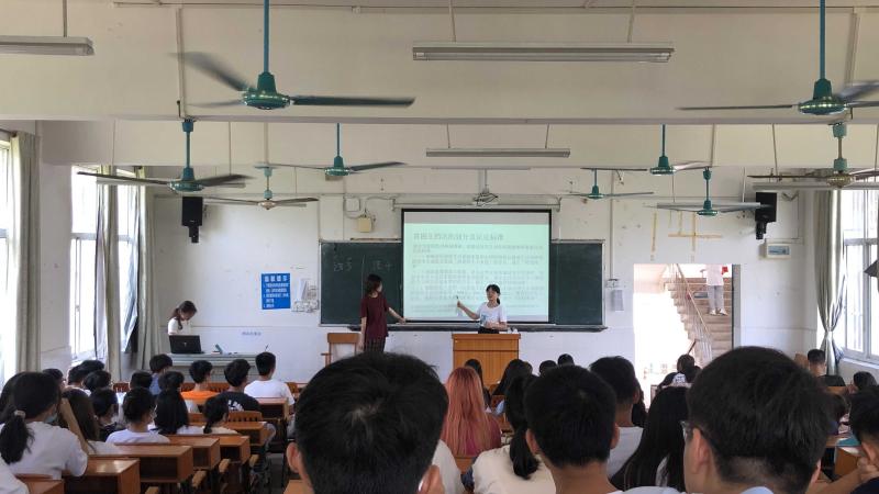 资助政策宣传主题班会现场1(小尺寸).jpg
