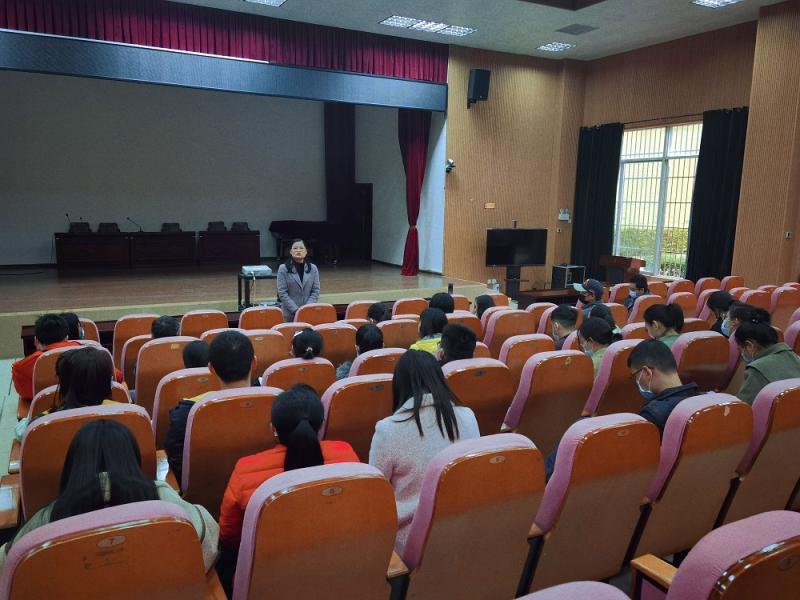 凝心聚力，携手前行——幼师教育学院召开新学期学生工作会议