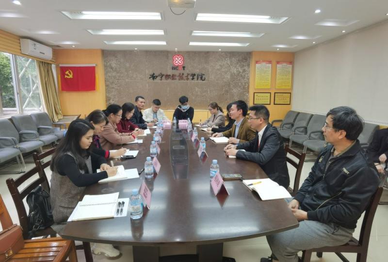 C:UserscfbDesktop‚10316学生处《我校赴驻邕四所高校交流调研资助育人工作》\u6211校在南宁职业技术学院交流.jpg