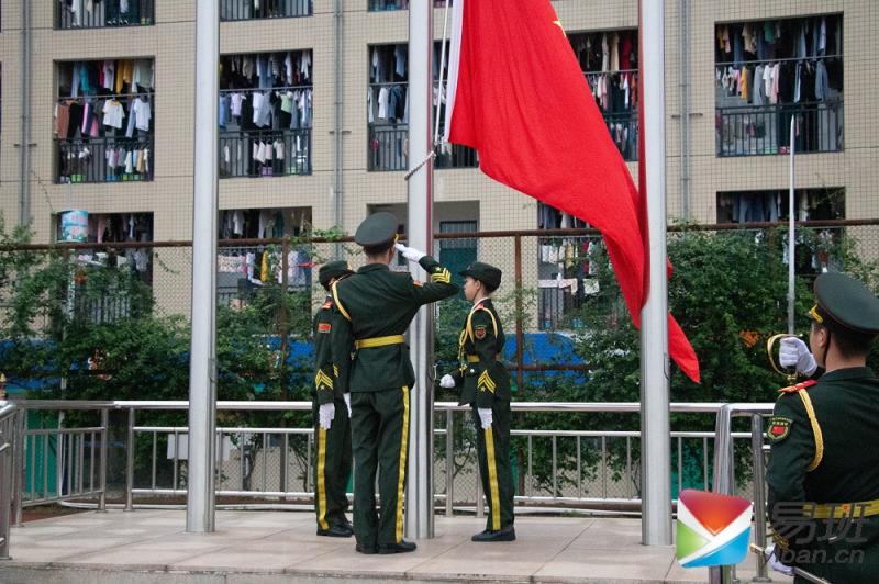 弘扬五四精神，赓续红色基因——幼师教育学院开展升旗仪式活动