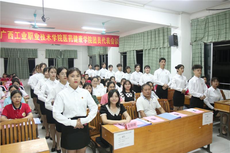 合影.jpg