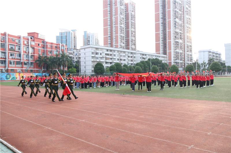 国旗班出旗.jpg