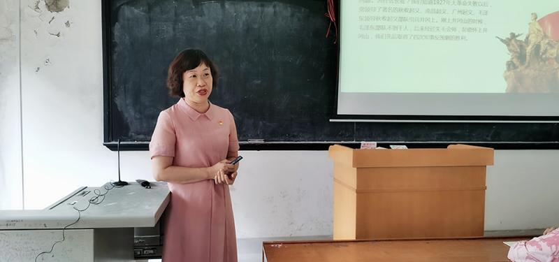 黄东院长讲党课0.jpg