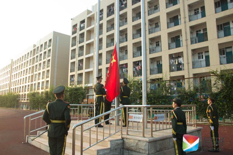 幼师教育学院举行新学期第一次升旗仪式