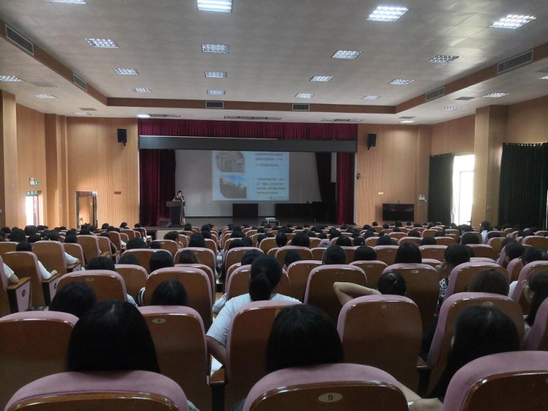 图2：学前教育新生专业介绍现场.jpg