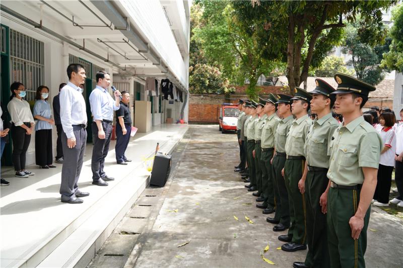 学校首批“退伍军人标兵宿舍” 在工商管理学院挂牌