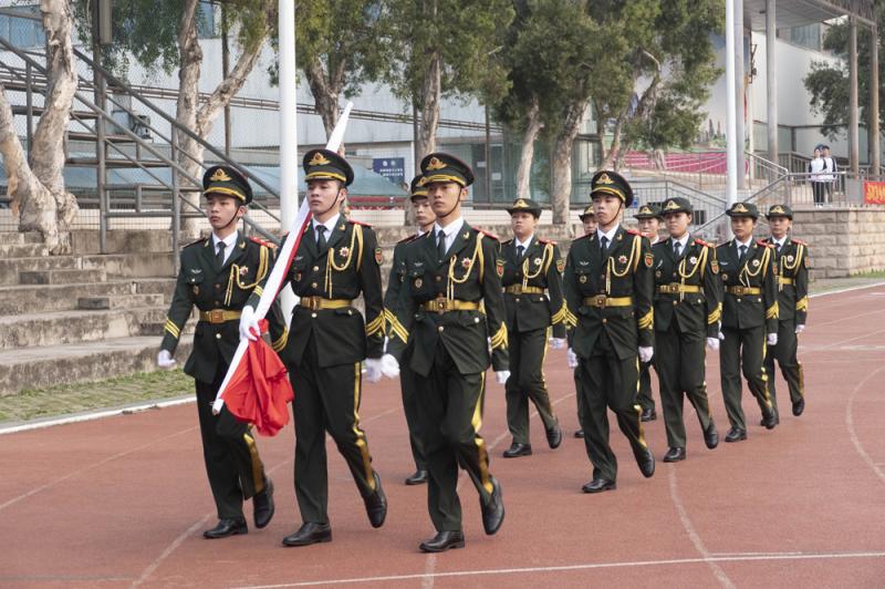 国旗班出旗_副本.jpg