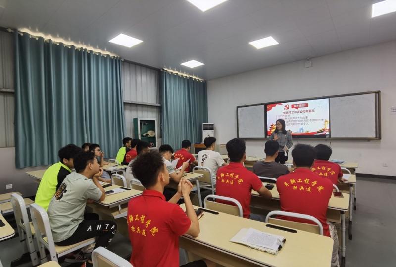 3.何菊华谈在疫情防控中做表率.jpg