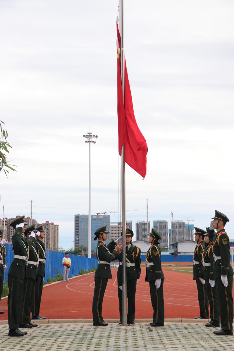 升国旗(小尺寸).jpg