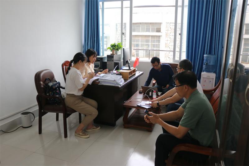 轻工化工学院2022年专业群及专业建设指导委员会会议食安、食加类专业分会场.jpg