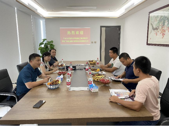 与广东振壹建设工程有限公司负责人和毕业生座谈-小尺寸.png