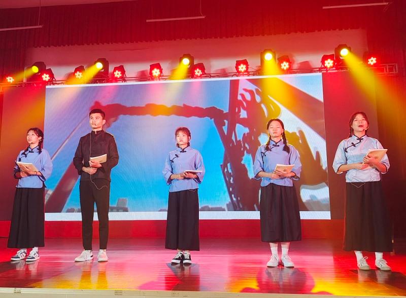 图5 剧目《为中华之崛起而读书》（小图）.jpg