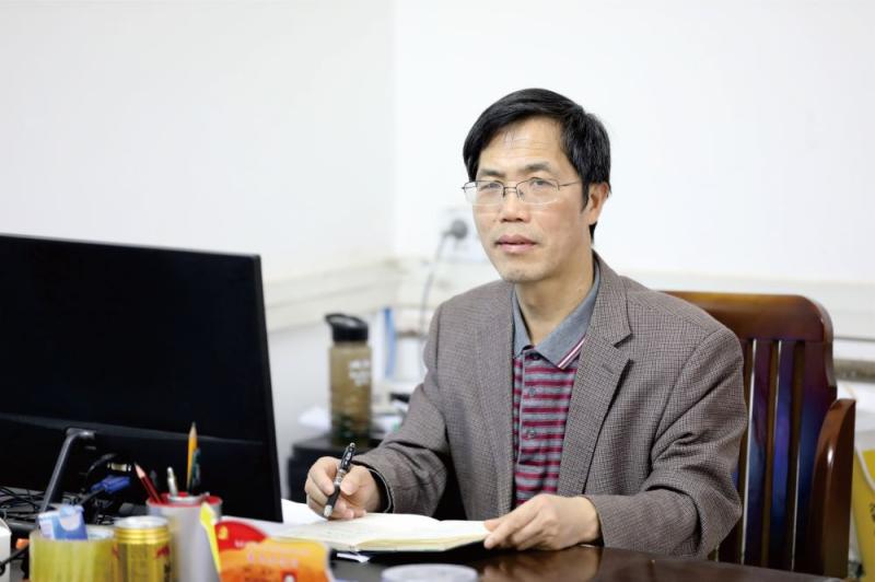 E:\u684c面 陶　权.jpg