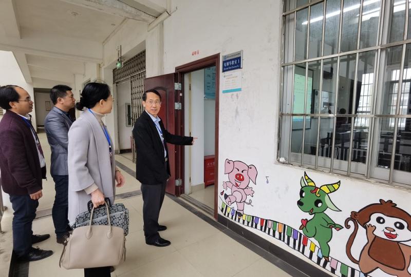 党委书记到幼师教育学院检查新学期在线教学开展情况