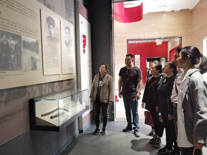 C:UsersAdministratorDesktop‚1.4.7幼师教育学院《重温革命历史，传承红色基因——幼师教育学院教师二党支部到贵港中秋起义纪念碑园开展主题党日活动》\u53c2观中秋起义纪念馆.jpg