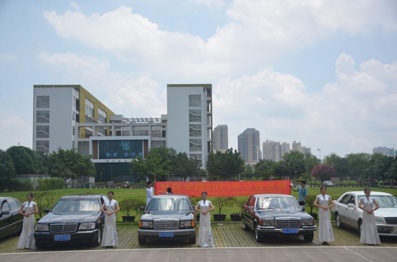 图为车模秀现场.jpg
