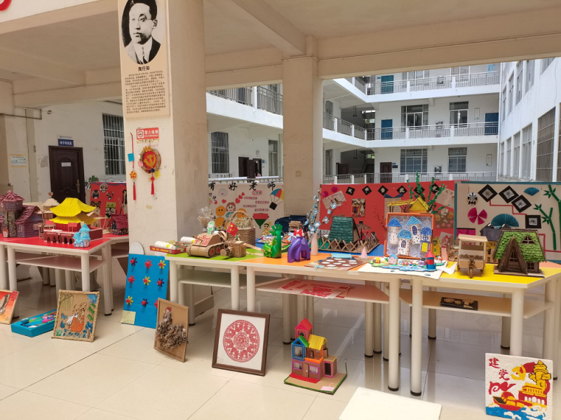 幼师教育学院成功举办学前教育专业幼儿园环境创设比赛