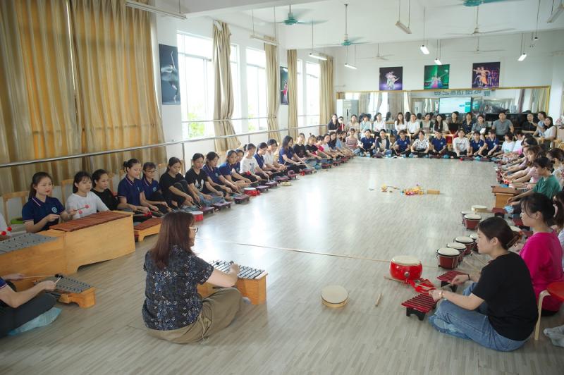 2.课堂教学观摩.jpg