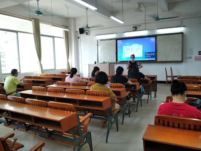 图3：婴幼儿托育服务与管理专业教学工作会议.jpg
