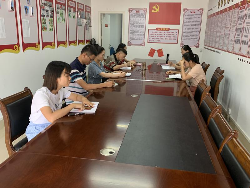 学习黄文秀精神 做新时代有为青年 ——幼师教育学院深入开展学习身边榜样活动