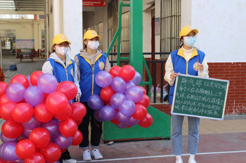 幼师教育学院志愿服务队到贵港市特殊教育学校开展志愿服务活动