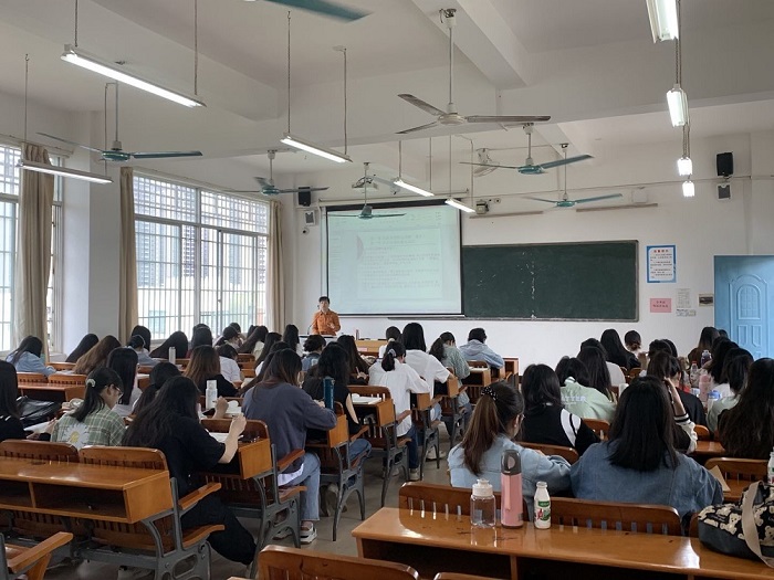 图3：培训学习现场.jpg