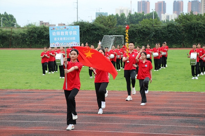 图3：大赛现场.jpg