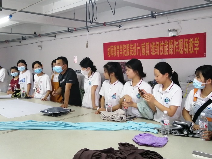 幼师教育学院开展校外劳动教育实践活动