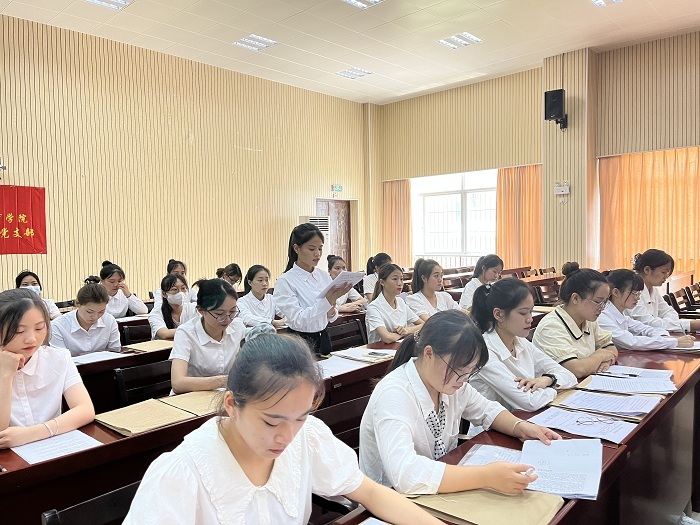 图2：学生发言表态.jpg