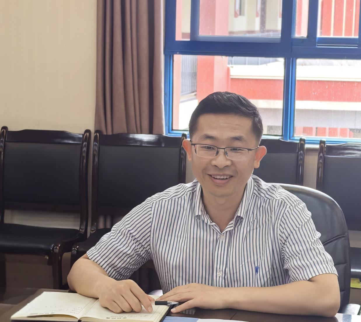 云南机电职业技术学院党委副书记、副校长字庆锋讲话（小图）
