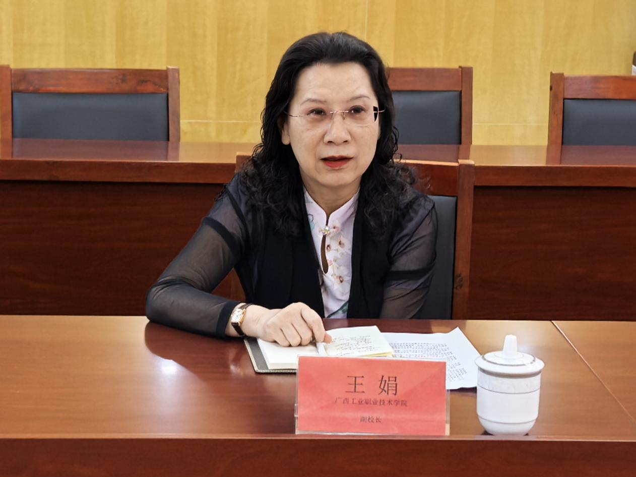 王娟副校长讲话（小图）