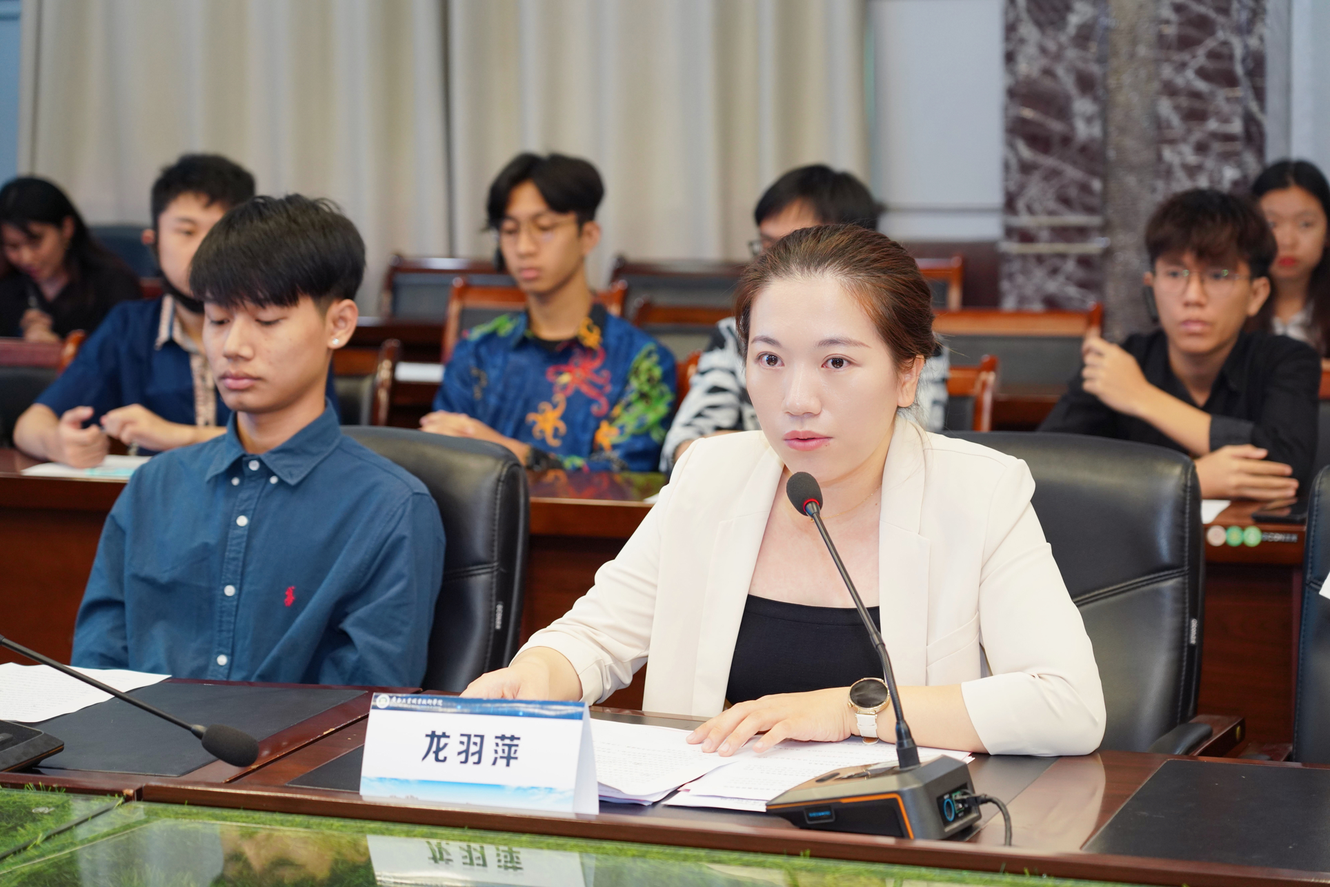 教师代表发言