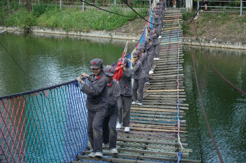 飞夺泸定桥