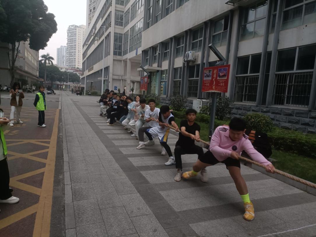 轻工化工学院“筑梦新征程·启航新未来”拔河比赛