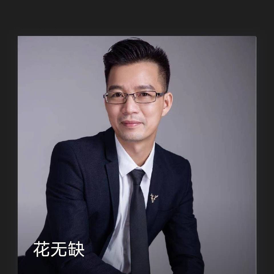 艾丽妆缘化妆品连锁店销售经理——李世达