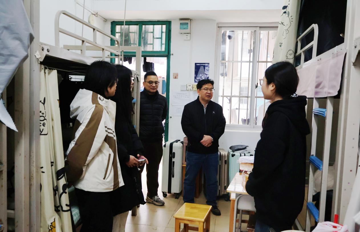新学期新气象，安全检查暖人心
