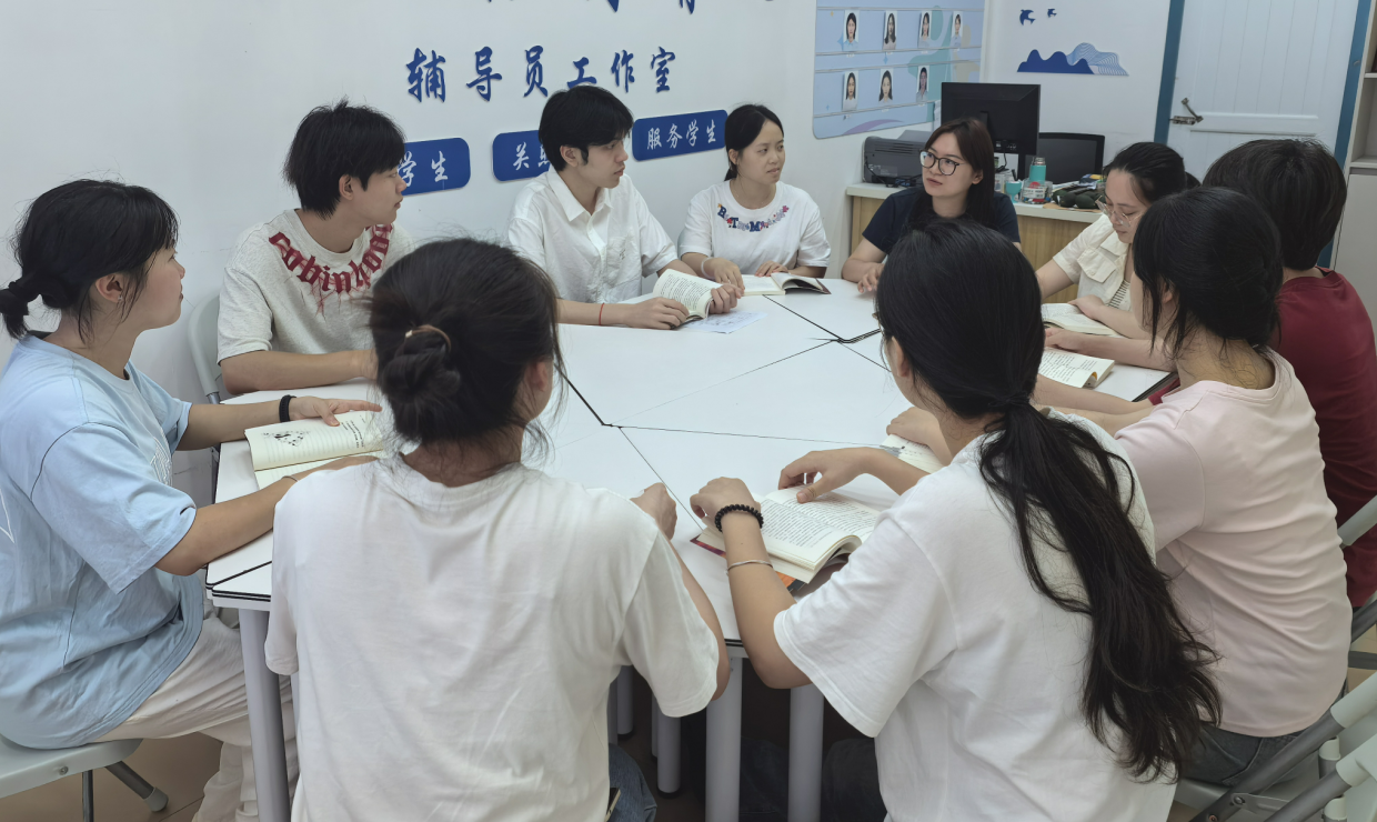 糖业工程学院团委联合方糖辅导员工作室开展主题读书季活动