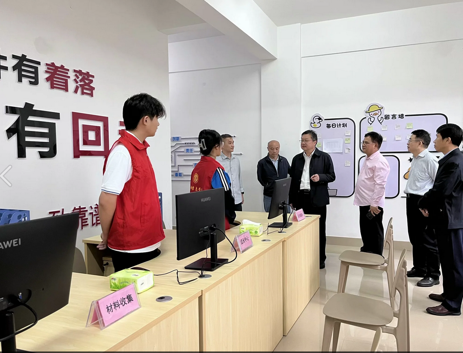 学校领导到电子信息学院调研指导“一站式”学生社区建设工作