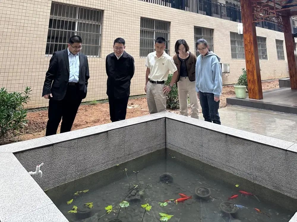 学校领导现场调研幼师教育学院“一站式”学生社区建设情况
