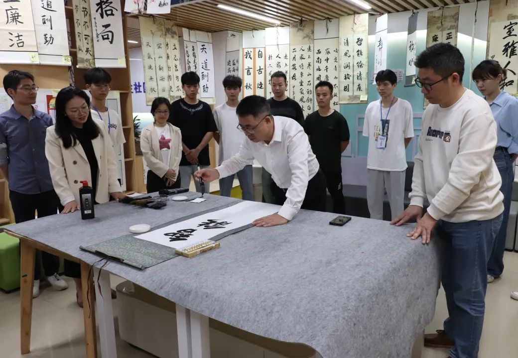 智能制造学院2024年第6期“一站式”学生社区建设简报
