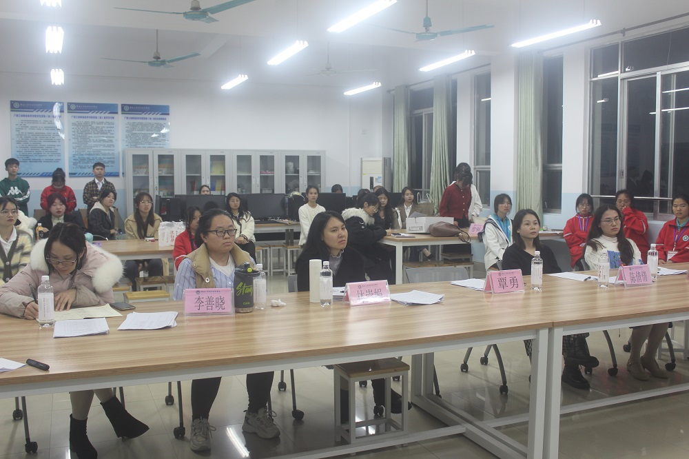 幼师教育学院小学语文教育专业师范生模拟课堂教学技能竞赛顺利开展