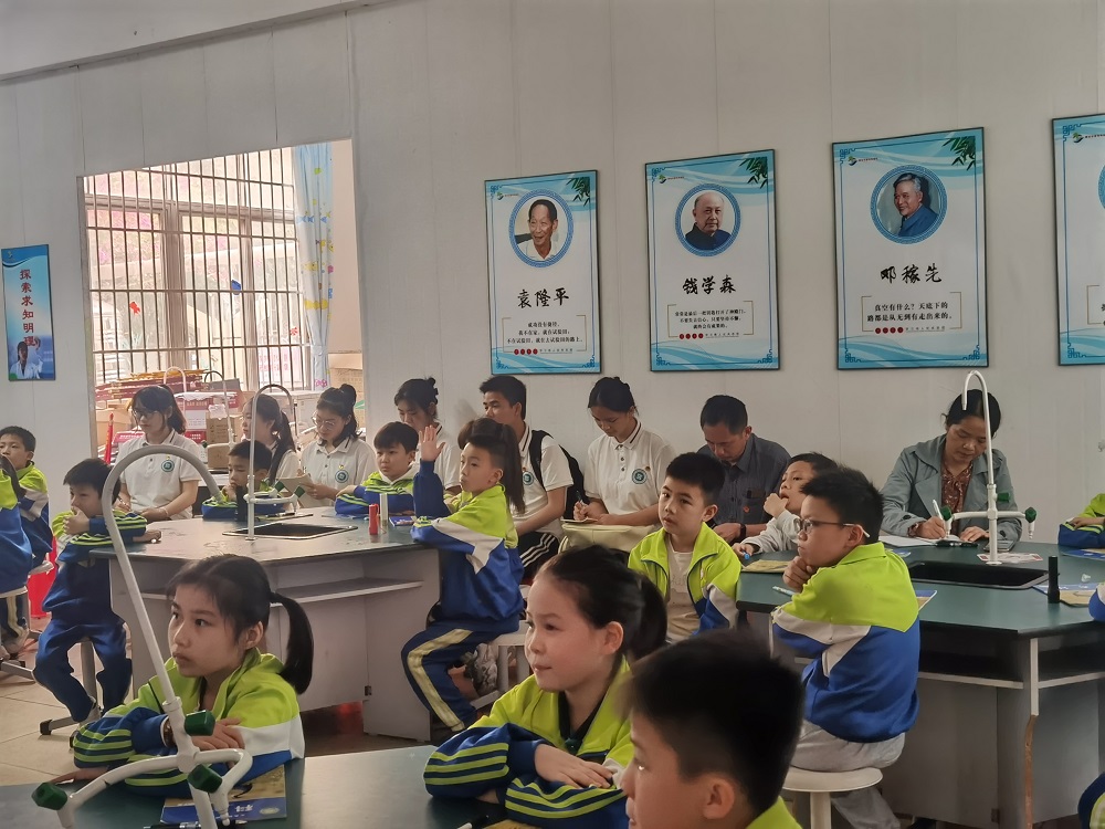 聚焦课堂展风采，思维碰撞促提升
